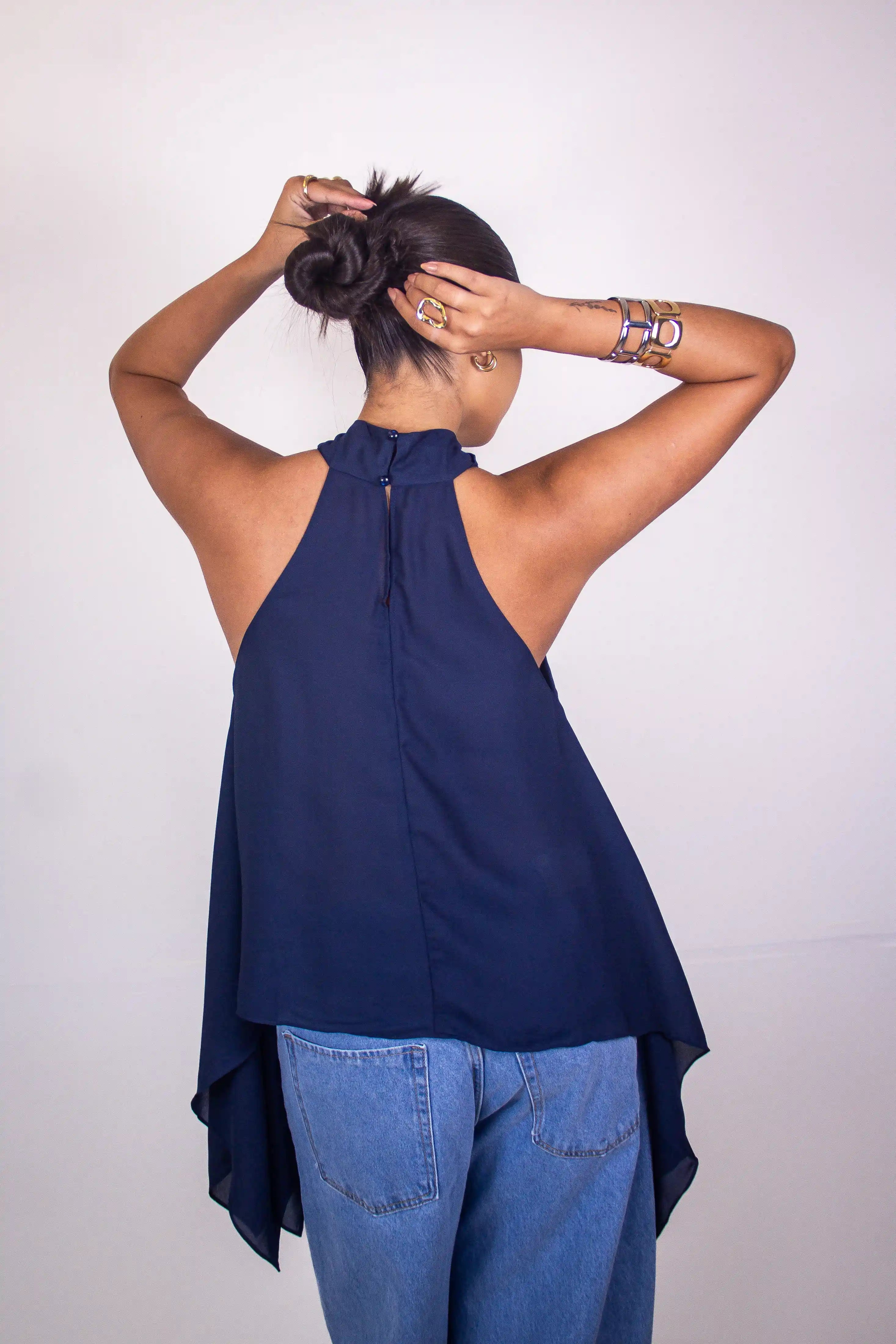 Blusa Frutti - regata gola alta com assimetrias