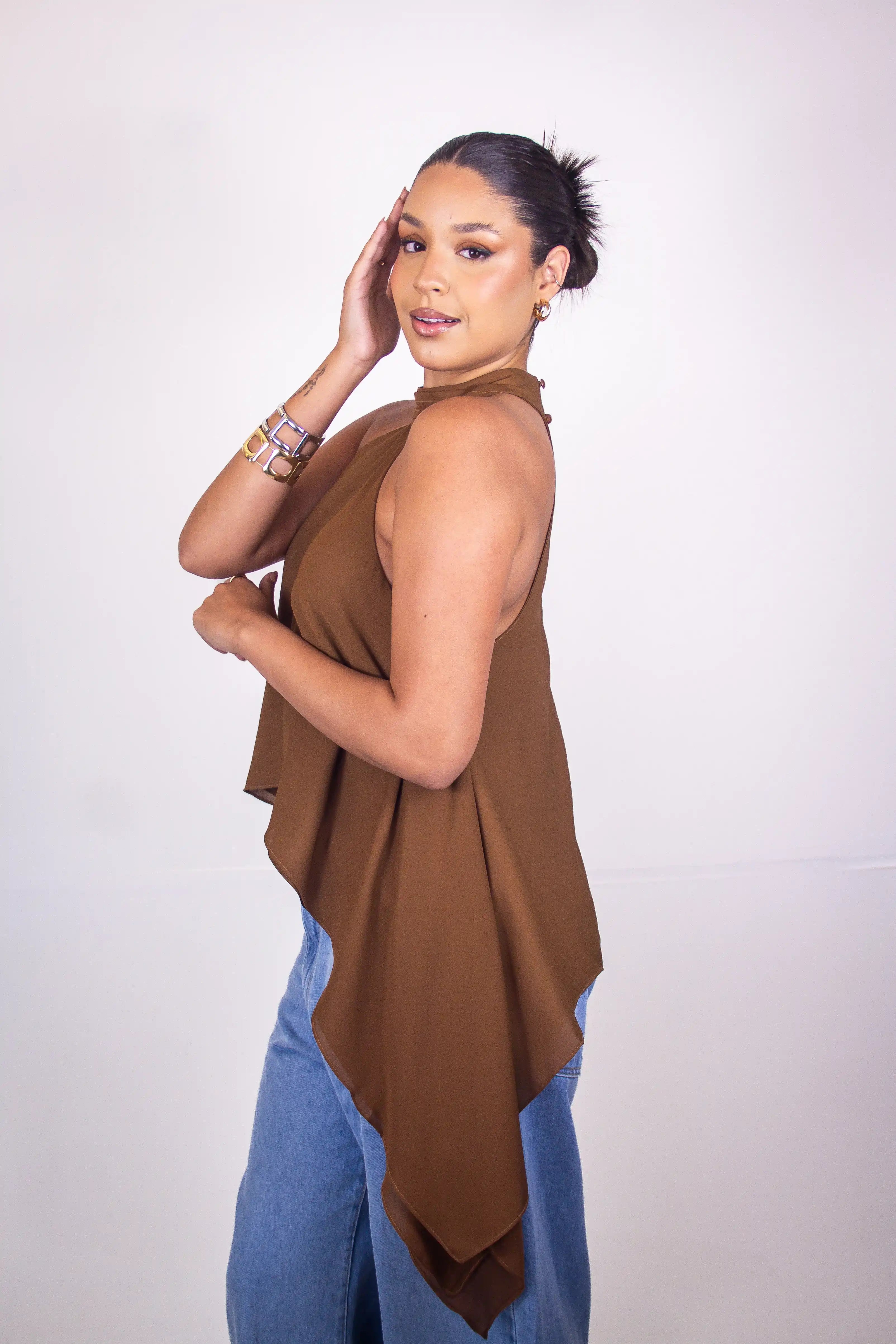 Blusa Frutti - regata gola alta com assimetrias