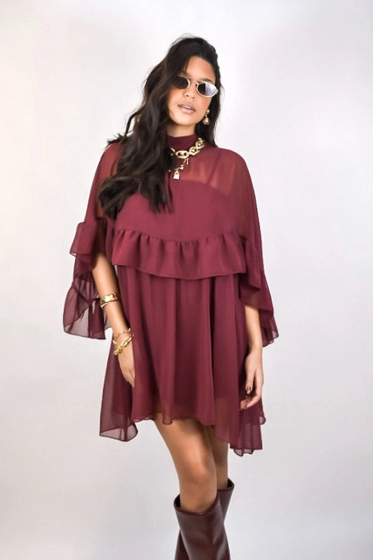Vestido Cácto - curto com alças e capa gola alta